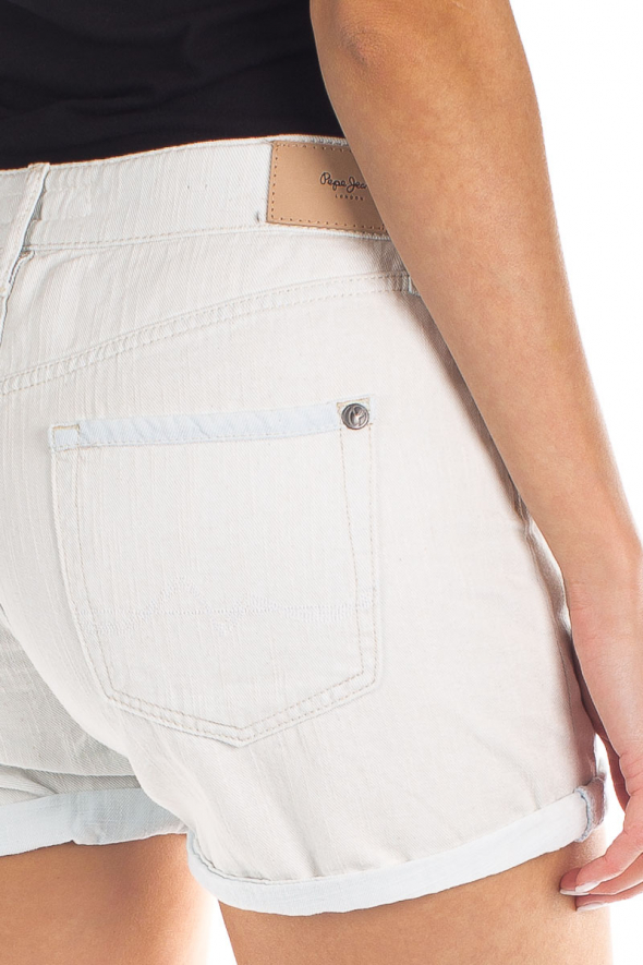 detail MABLE SHORT