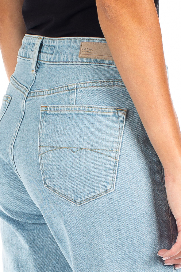 detail STRAIGHT JEANS