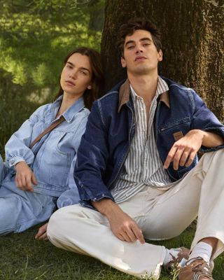 Nová energie pro denim looky! 🌿👖 Když se potká lehkost a styl, vznikne outfit, který funguje vždy a všude. Denim na denim?...